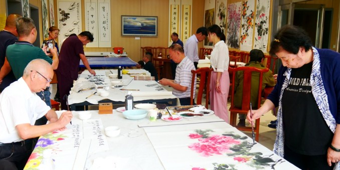 中華靳氏部分書畫名家南太行寫生創(chuàng)作暨第四屆藝術研討會在王莽嶺三寶山莊舉行