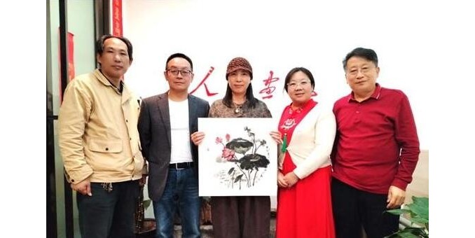 抖擻精神開勝境 揮毫潑墨播芬芳 --《現(xiàn)代書畫網(wǎng)》組織學習貫徹習近平文化思想