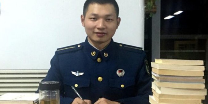 青年軍旅詩人王小明訪談