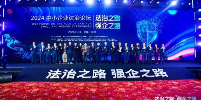 歷雨經(jīng)風(fēng)中律捷  橫空出世立潮頭