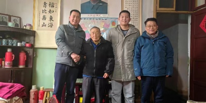 今春老父最歡心，地北天南傳好音