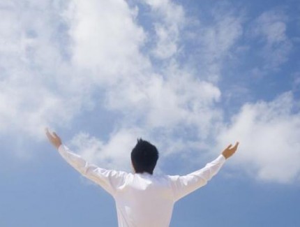 笑琰詩歌：高過天空的是我的靈魂