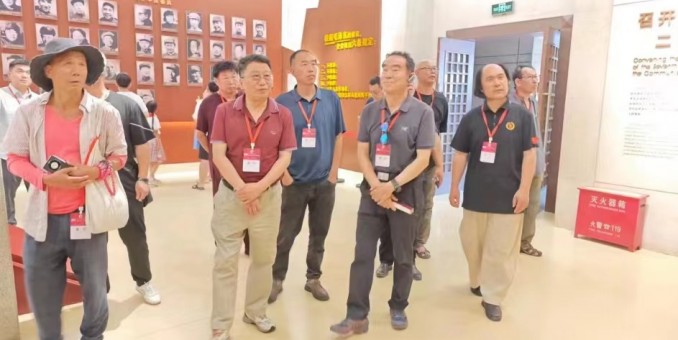 生情觸景覃思啟  受益良多新建功