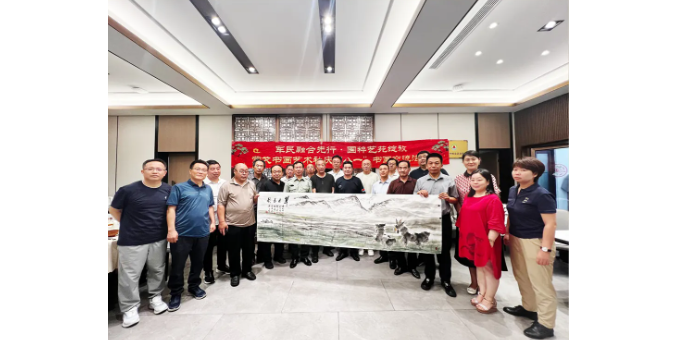 北京烏蘭察布企業(yè)商會蒙戈書畫藝術社舉行“八一”書畫交流活動