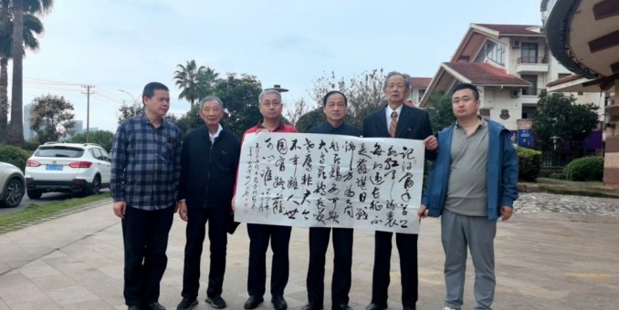 羅東進(jìn)將軍勉勵(lì)軍地書(shū)畫(huà)院推動(dòng)文化藝術(shù)交流與融合發(fā)展