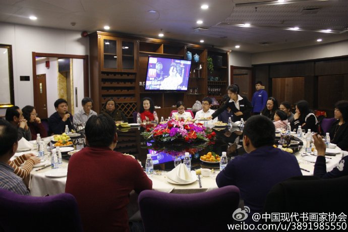 中國現(xiàn)代書畫家協(xié)會(huì)威海年會(huì),在威海僑鄉(xiāng)號(hào)游輪圓滿落幕！