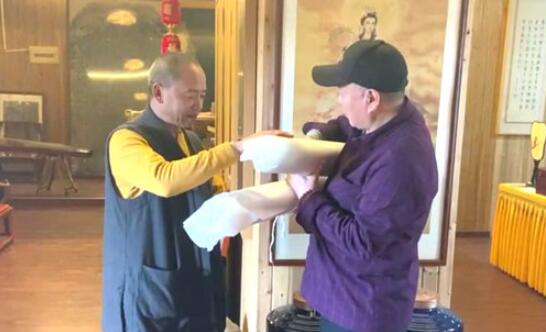 楊明學(xué)國(guó)畫(huà)百米長(zhǎng)卷《普陀圣境圖》被普陀山收藏