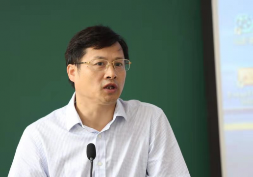 渾厚遒勁，氣勢(shì)如虹一一記著名書法家李鋒