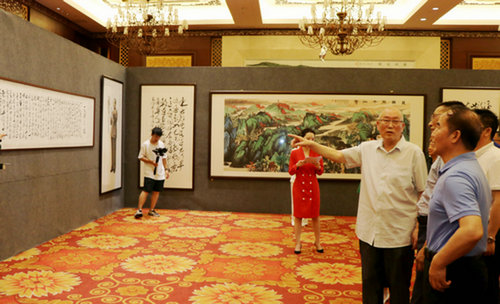 “井岡山放歌”王云鵬鵬體草書及友人書畫展在吉安舉行 “井岡山放歌”王云鵬鵬體草書及友人書畫展在吉安舉行