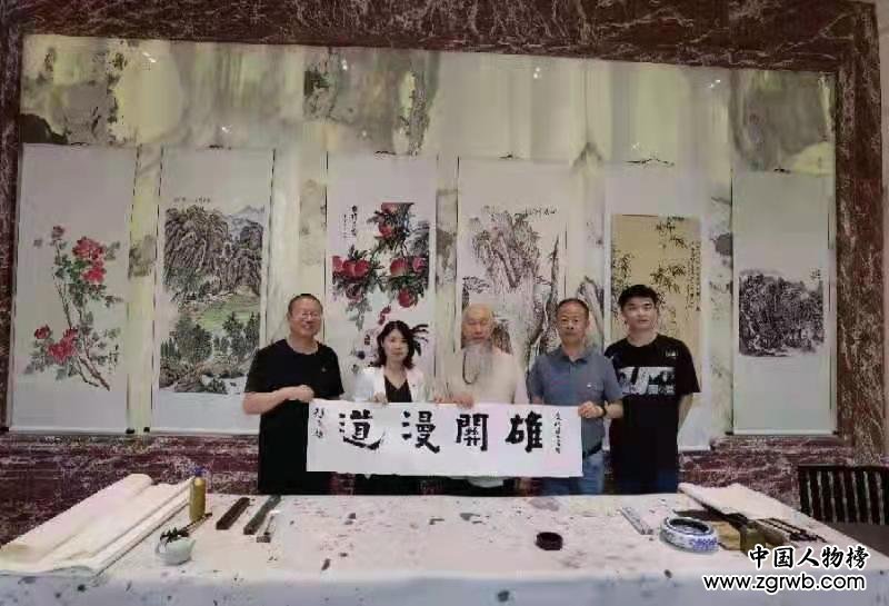 醮墨歌盛世 丹心頌黨恩 喜慶建黨百年華誕渠英輝書法作品展在京啟幕 醮墨歌盛世 丹心頌黨恩 喜慶建黨百年華誕渠英輝書法作品展在京啟幕