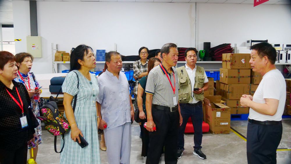 “品讀孝鄉(xiāng) 放歌和也”藝術之旅·第12屆中國作家新創(chuàng)作論壇在安吉舉行 “品讀孝鄉(xiāng) 放歌和也”藝術之旅·第12屆中國作家新創(chuàng)作論壇在安吉舉行